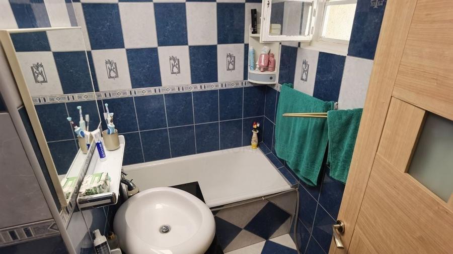 Apartament cu 3 camere decomandat, mobilat în Lacul Tei
