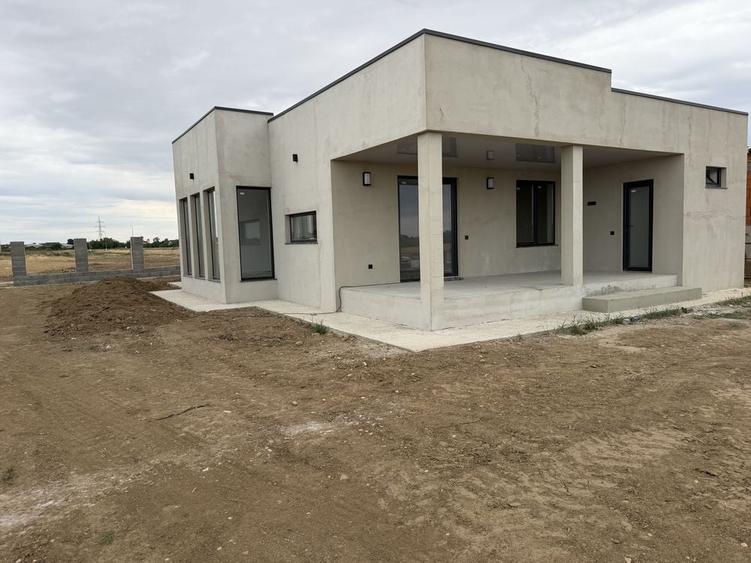 Casă cu 3 camere în Iosia