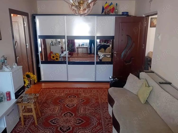 Apartament cu 2 camere semidecomandat în Dărmănești