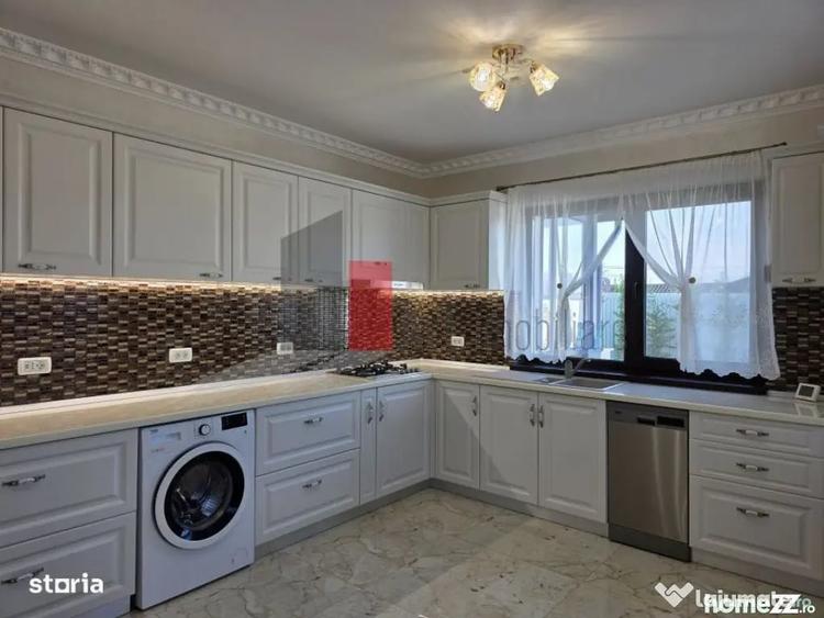 Casă cu 5 camere cu Teren 500 Mp în 1 Decembrie