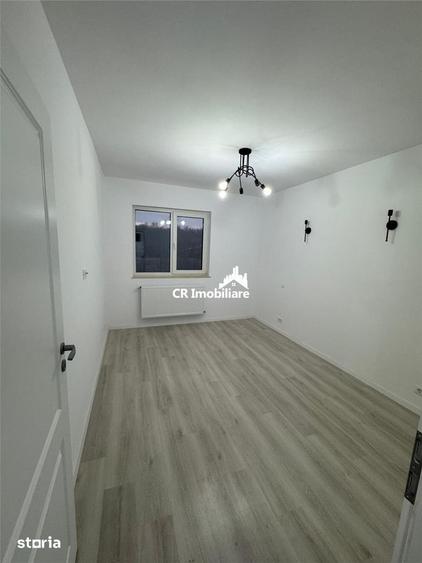 Casă cu 4 camere cu Teren 301 Mp în Ferme