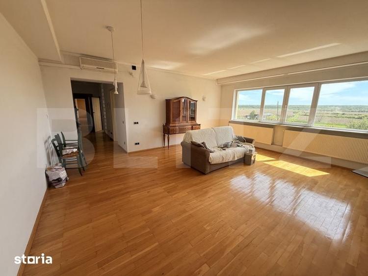 Spațiu comercial, de 5,800 mp, în Boldești
