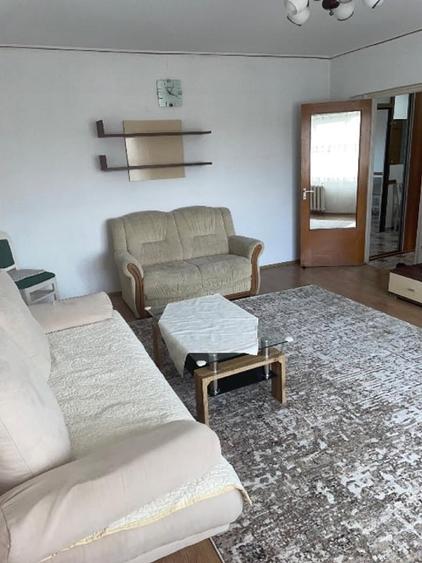 Apartament cu 2 camere decomandat, mobilat în Păcii