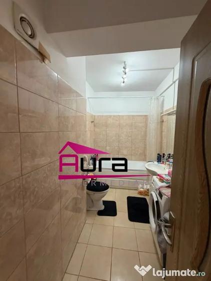 Apartament cu 2 camere decomandat în Peco