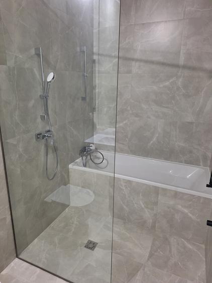 Penthouse cu 4 camere semidecomandat în 13 Septembrie