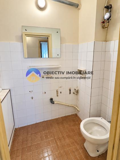 Apartament cu 4 camere decomandat în Mărăței