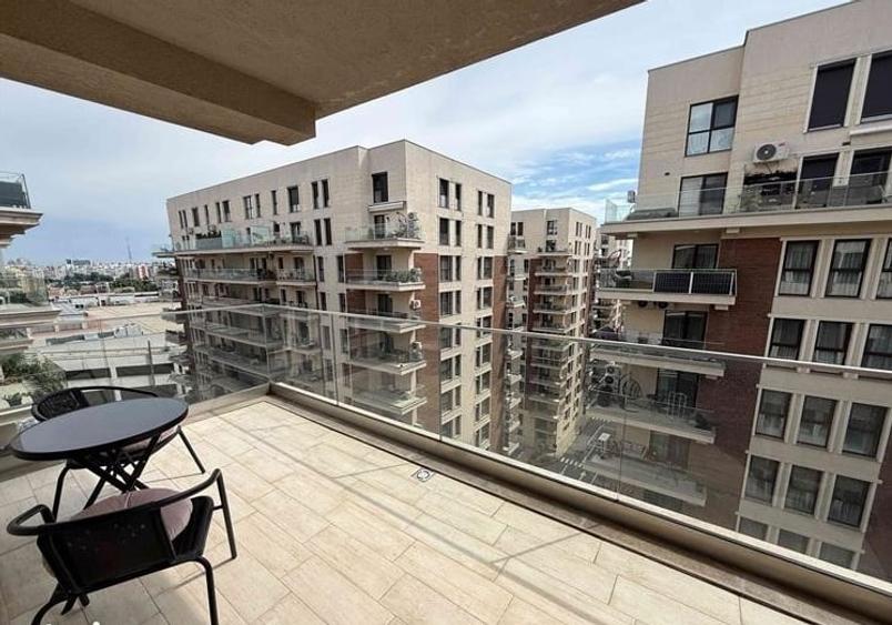 Apartament cu 4 camere decomandat, mobilat în Drumul Taberei