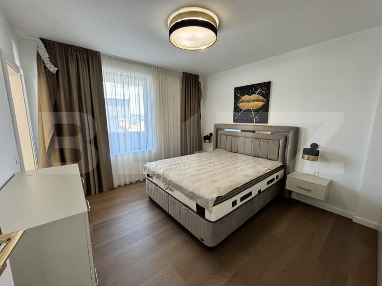 Apartament cu 3 camere decomandat, mobilat în Sud