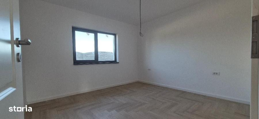 Casă cu 4 camere în Clinceni