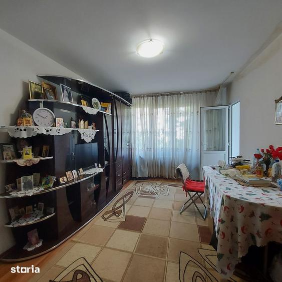 Apartament cu 3 camere decomandat în Sălăjan