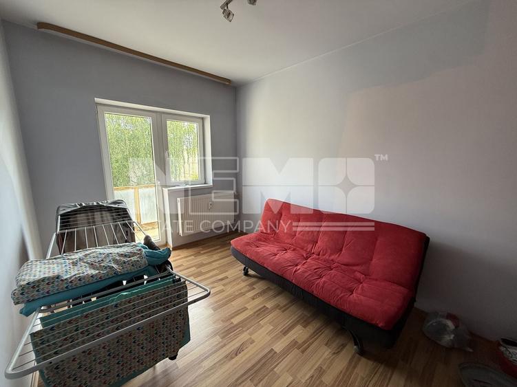 Apartament cu 3 camere semidecomandat în Central