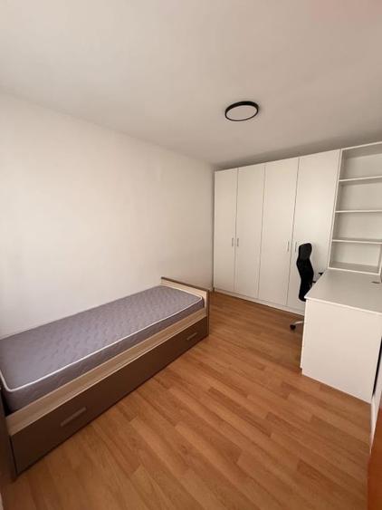 Apartament cu 3 camere decomandat, mobilat în Brâncoveanu