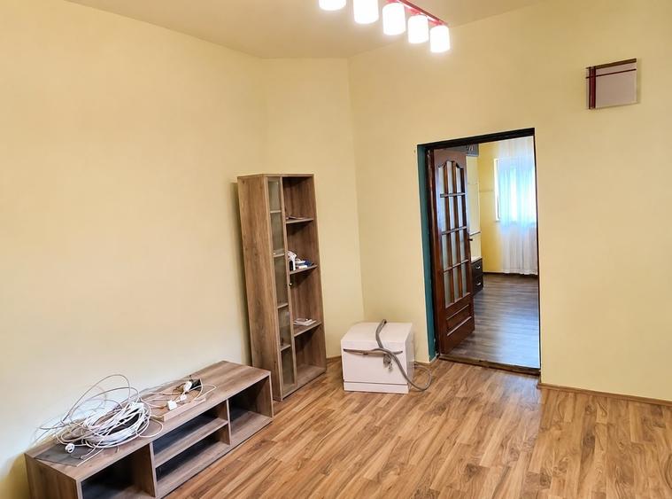 Apartament cu 2 camere semidecomandat, mobilat în Bucovina