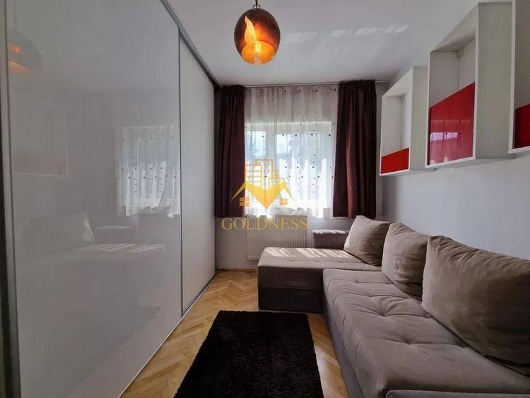 Apartament cu 3 camere semidecomandat, mobilat în Zorilor