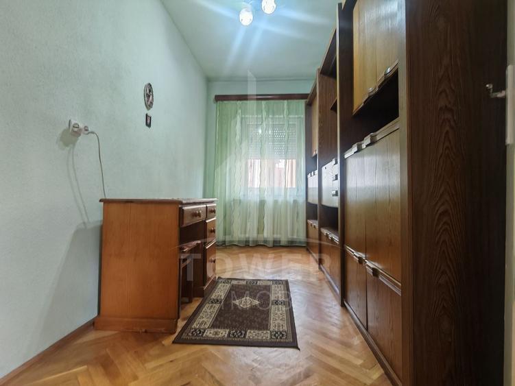 Casă individuală cu 3 camere cu Canalizare în Lupeni