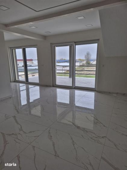 Apartament cu 4 camere în Cloșca