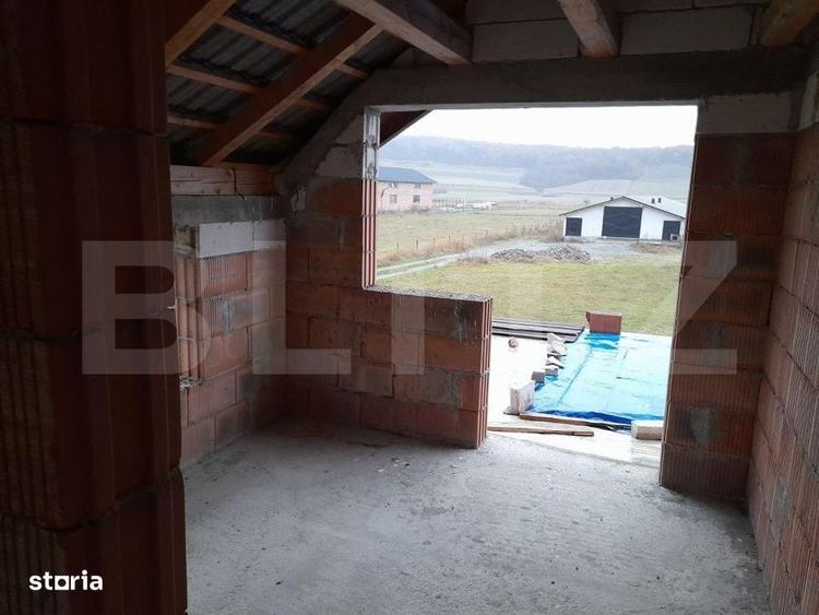 Casă cu 4 camere în Șieu