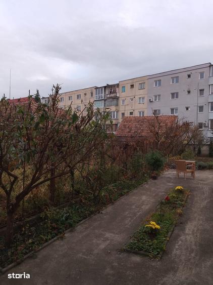 Casă cu 3 camere cu Teren 393 Mp în Central