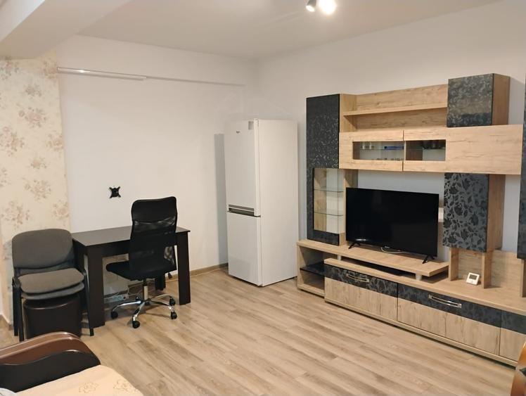 Apartament cu 2 camere semidecomandat în Chiajna