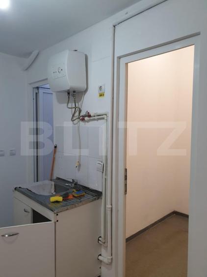 Spațiu comercial, de 200 mp, în Astra