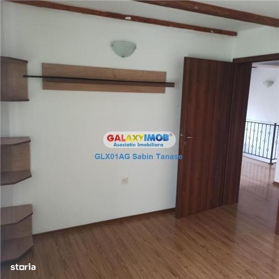 Casă cu 4 camere în Prundu