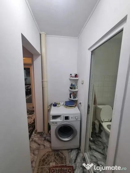 Apartament cu 4 camere decomandat în Poarta 6