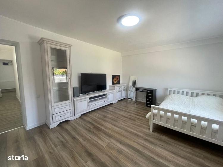 Casă cu 4 camere în Oglinzi