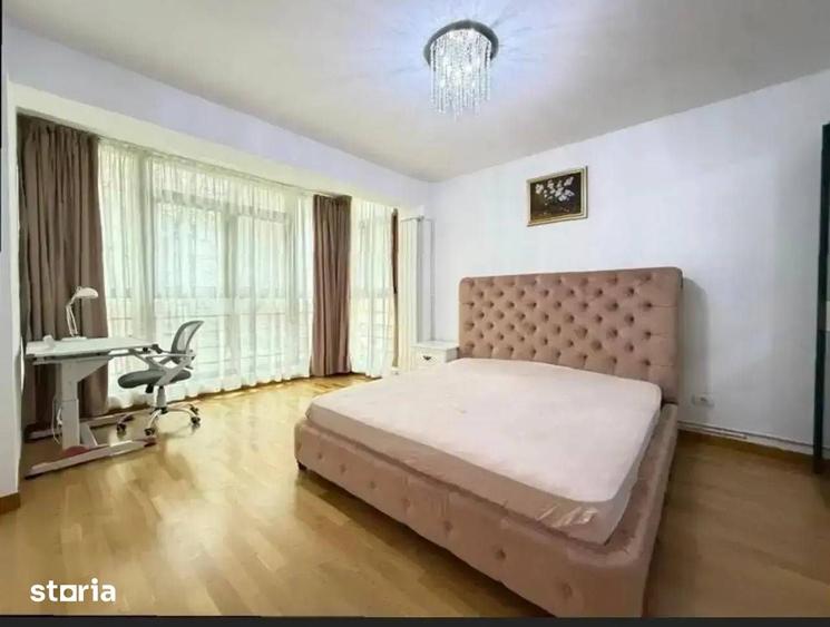 Apartament cu 3 camere în Aviatorilor