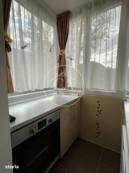 Apartament cu 3 camere decomandat în Rogerius