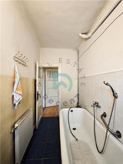 Apartament cu 2 camere decomandat în Brașovul Vechi