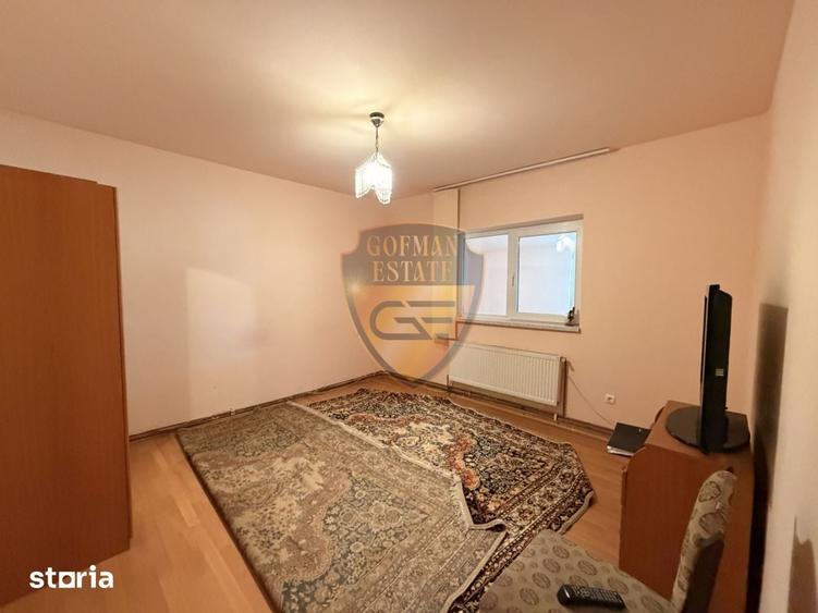 Casă cu 4 camere cu Teren 300 Mp în Central