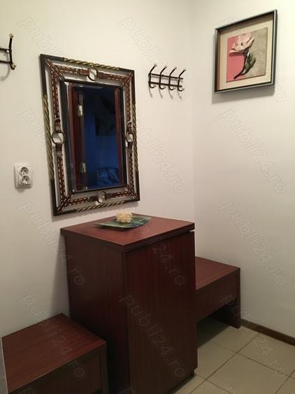 Garsonieră decomandată în Far