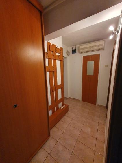 Apartament cu 3 camere decomandat, mobilat în Lujerului