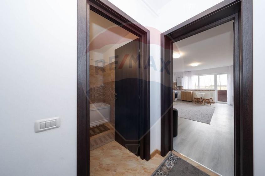 Apartament cu 2 camere semidecomandat în Sânpetru