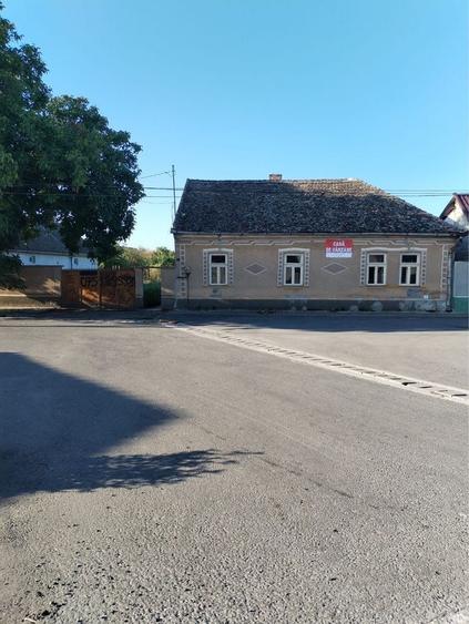 Casă cu 4 camere în Central