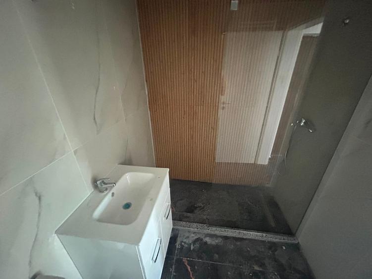 Apartament cu 2 camere decomandat în Berceni