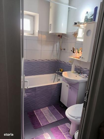 Apartament cu 3 camere semidecomandat în Vest