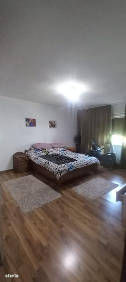 Casă cu 3 camere cu Teren 300 Mp în Central
