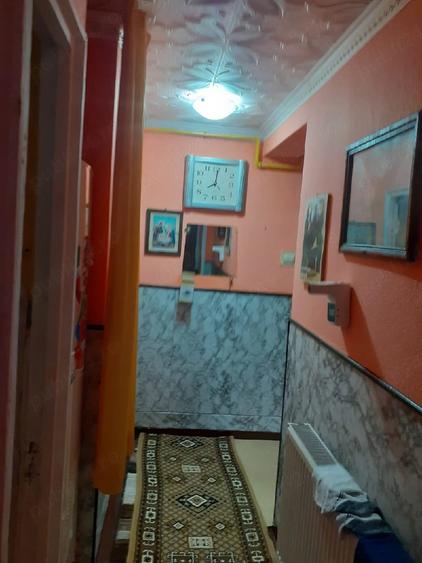 Apartament cu 2 camere decomandat în Petros