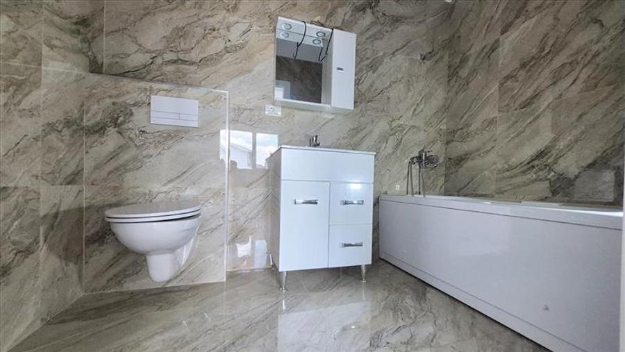 Duplex cu 4 camere cu Canalizare în Moșnița Nouă