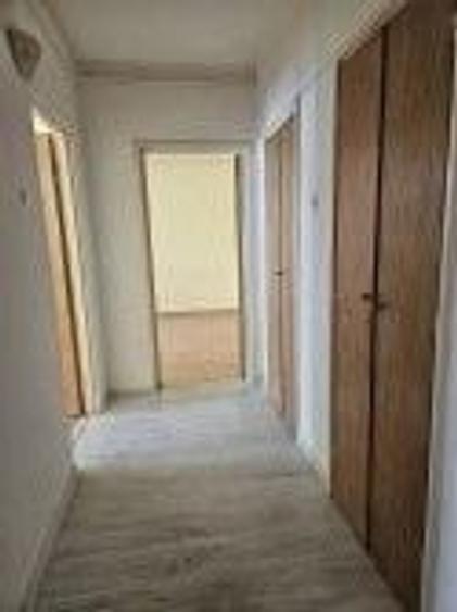 Apartament cu 3 camere decomandat în Tineretului