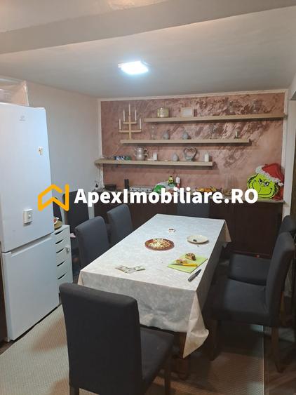 Casă individuală cu 4 camere cu Canalizare în Doamna Ghica