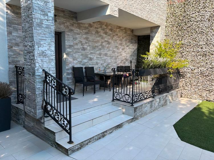 Casă cu 5 camere cu Teren 523 Mp în Pipera