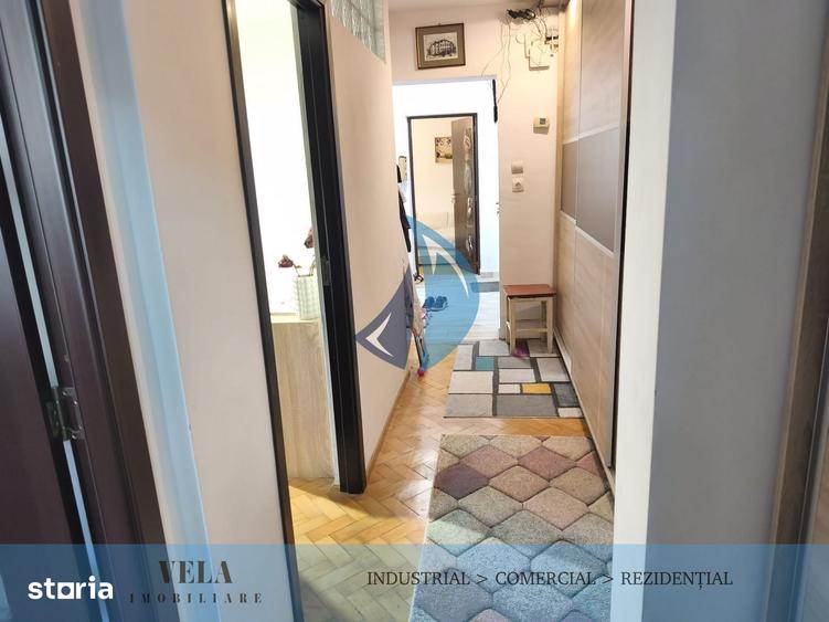 Apartament cu 3 camere în 22 Decembrie 1989