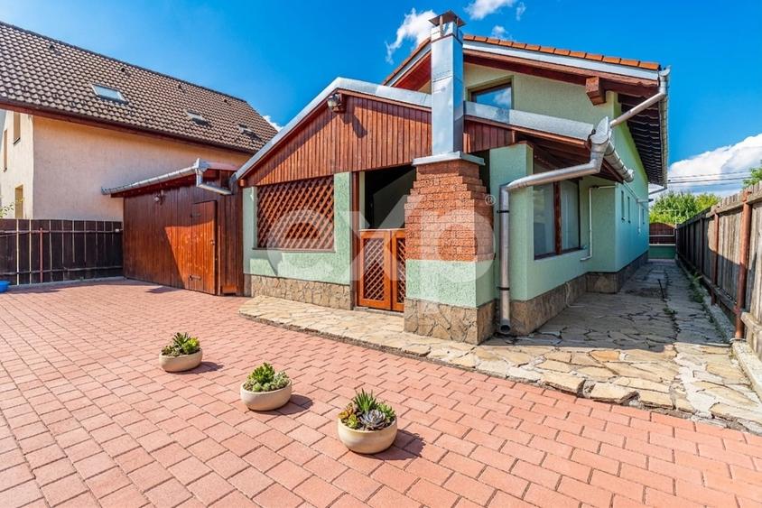 Casă individuală cu 5 camere cu Canalizare în Hărman