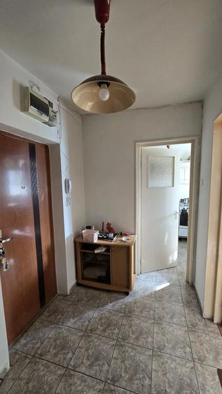 Apartament cu 2 camere semidecomandat în Drumul Taberei