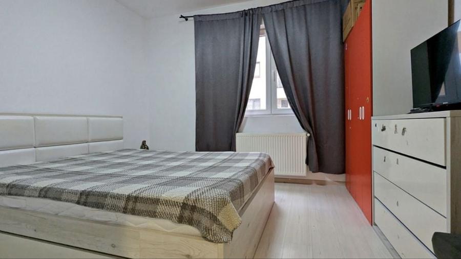 Apartament cu 2 camere decomandat în Metalurgiei
