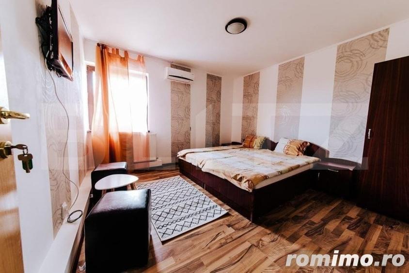 Casă cu 11 camere cu Teren 207 Mp în Mehala