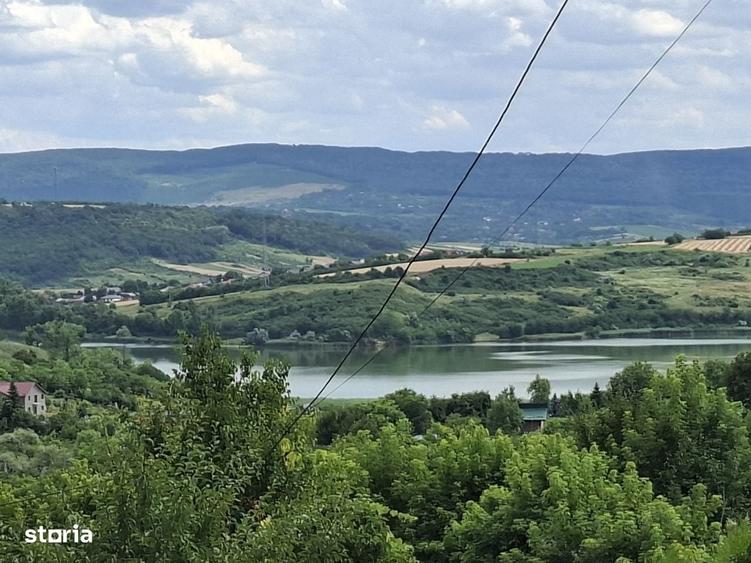 Casă cu 4 camere în Ciurbești