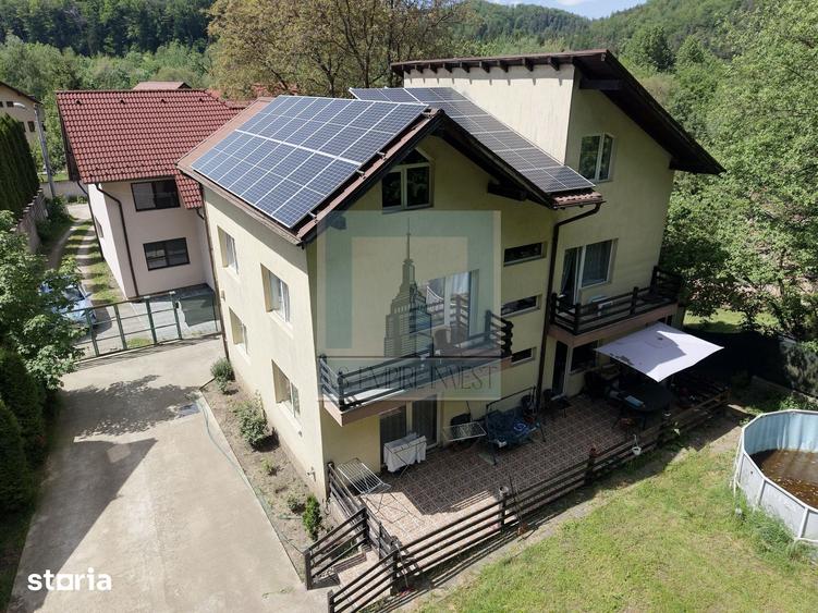 Casă cu 6 camere cu Teren 730 Mp în Dâmbul Morii